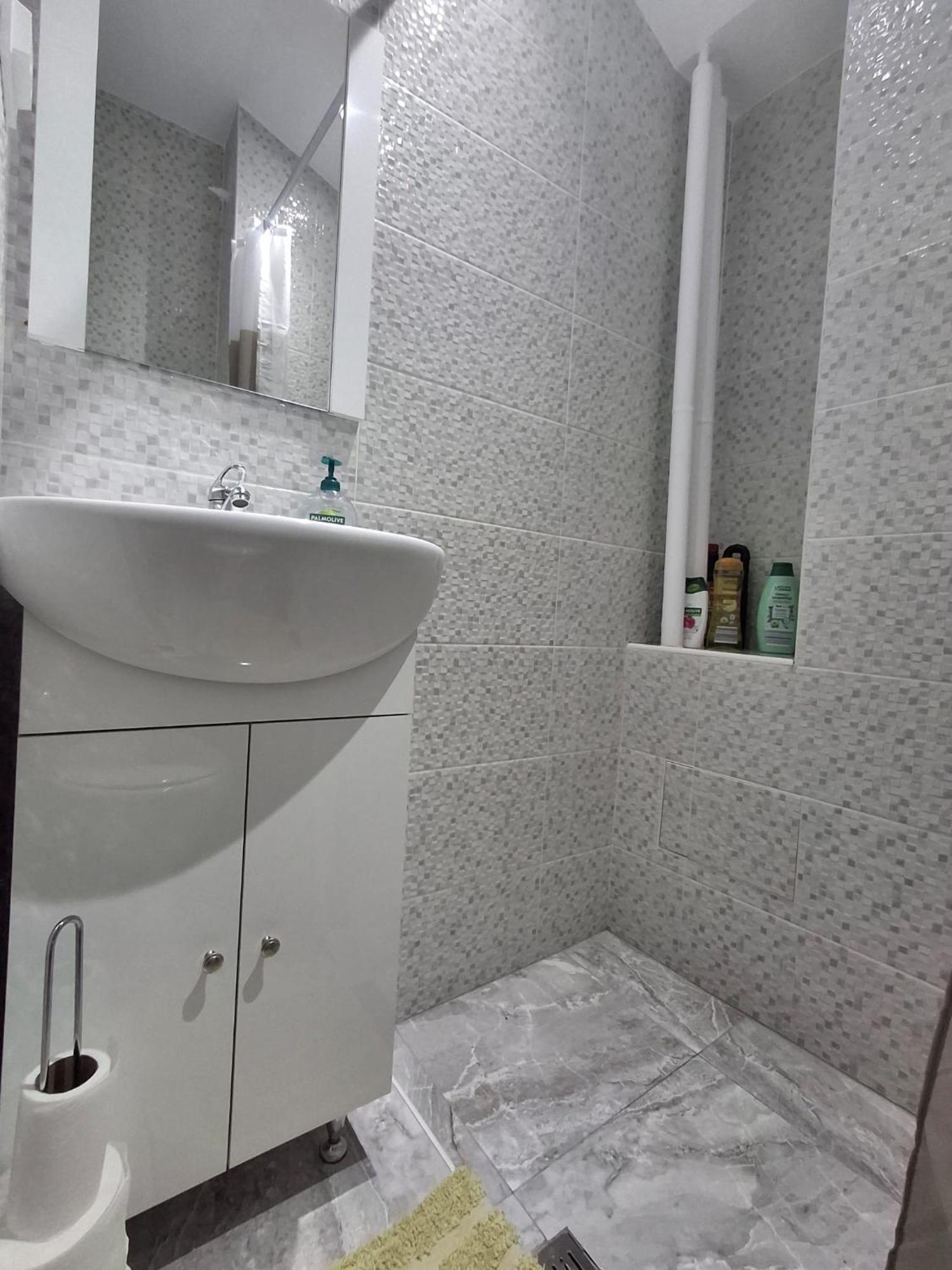 Anna Home Ramnicu Valcea Exterior photo