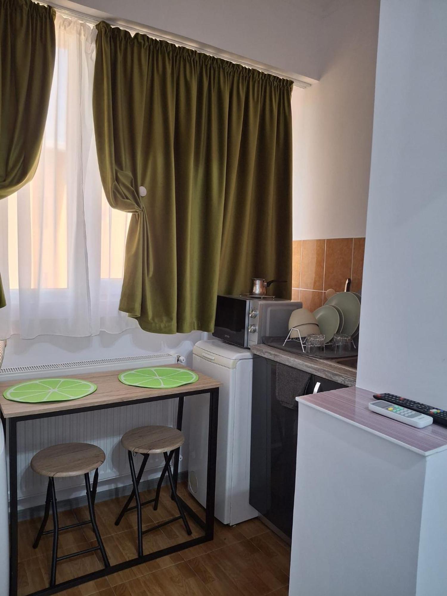 Anna Home Ramnicu Valcea Exterior photo